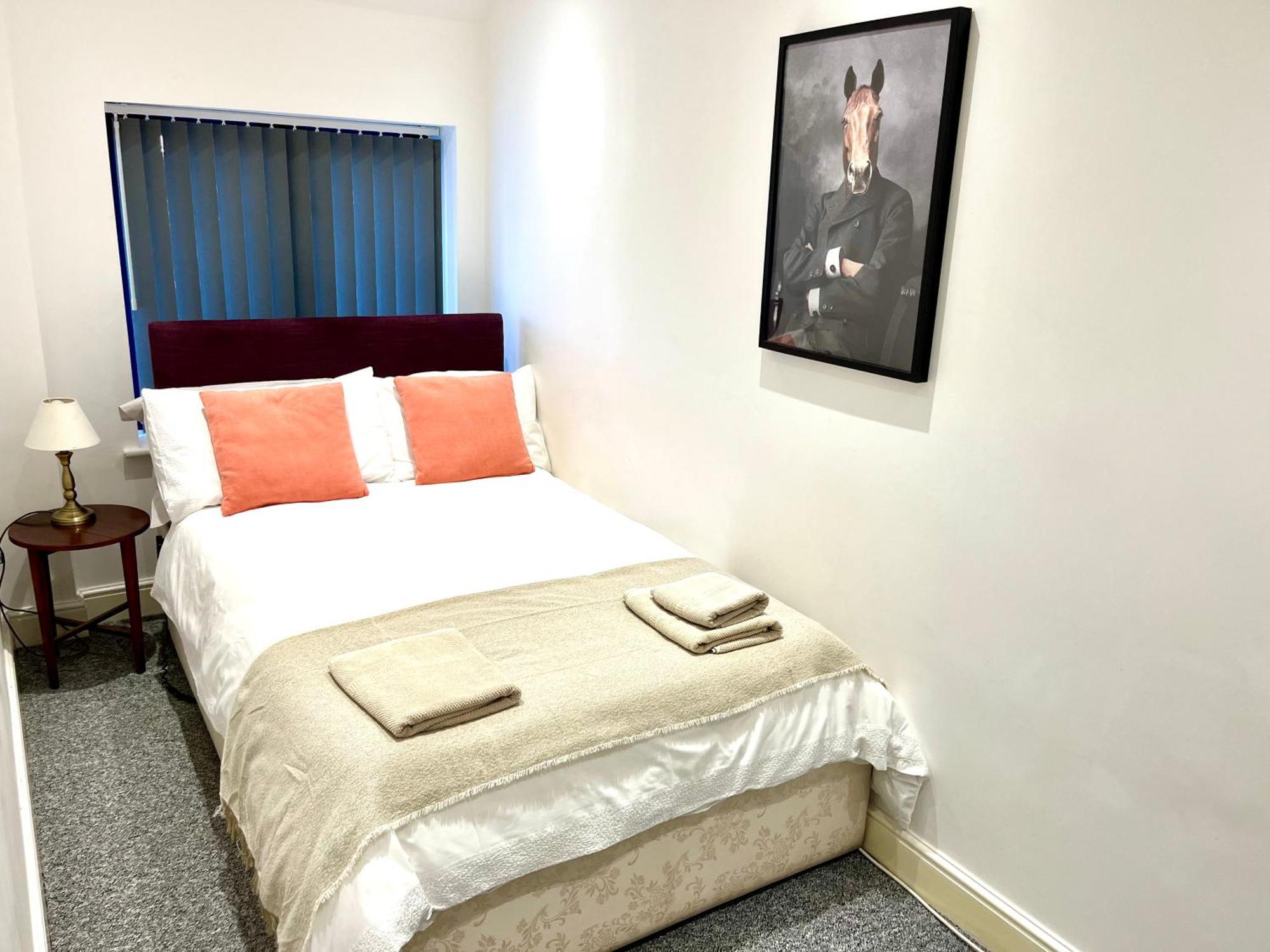 Premium Apartments Thatcham Broadway Bagian luar foto